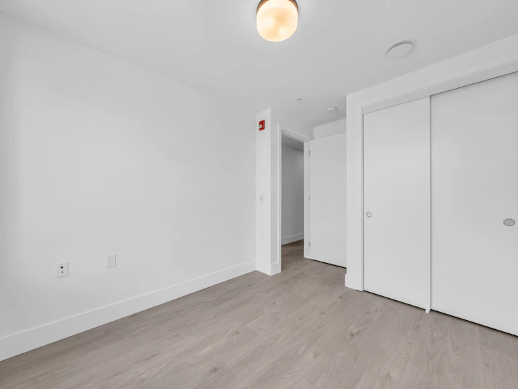 2260 E 1st Avenue, Vancouver, BC, V5N 1B6 - 16