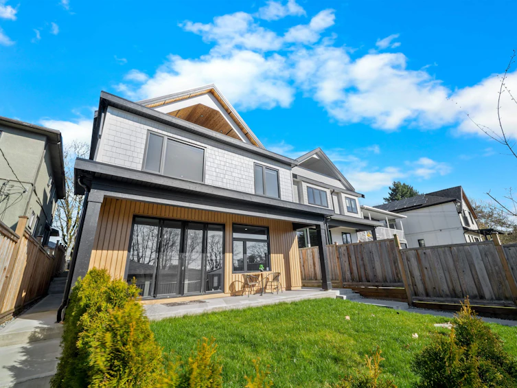 2-3576 E Pender Street, Vancouver, BC, V5K 2E3 - 27