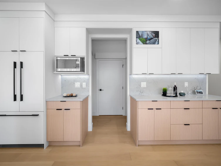 2-3576 E Pender Street, Vancouver, BC, V5K 2E3 - 6