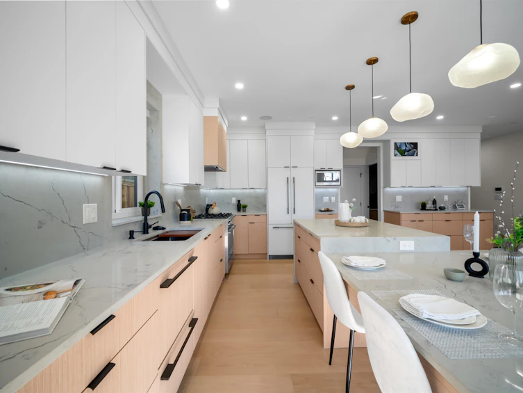 2-3576 E Pender Street, Vancouver, BC, V5K 2E3 - 9