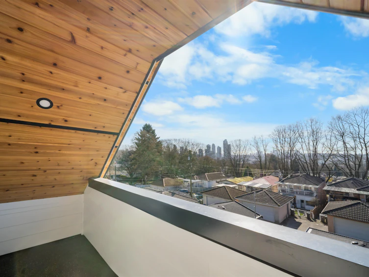 2-3576 E Pender Street, Vancouver, BC, V5K 2E3 - 23