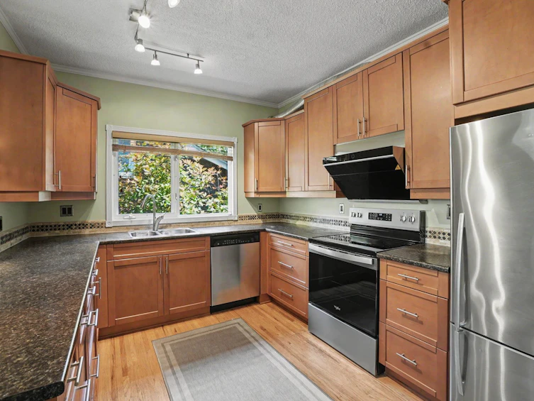 1868 W 15th Avenue, Vancouver, BC, V6J 2L1 - 5