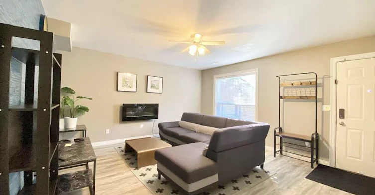 Semi-Basement-159xx 89a Avenue, Surrey, BC, V4N 5M2