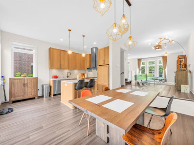 3-5879 Gray Avenue - 3