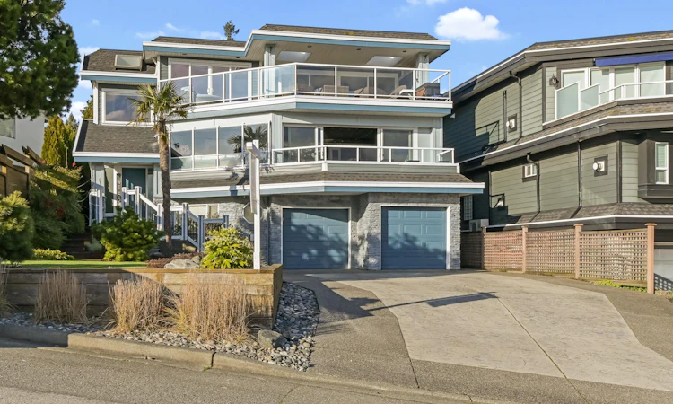 15587 Semiahmoo Avenue
