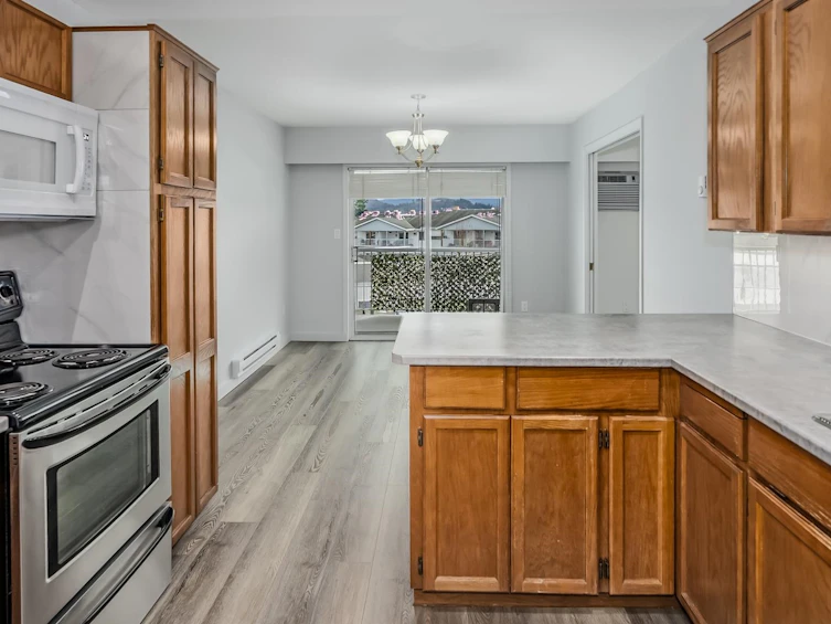 98-32691 Garibaldi Drive, Abbotsford, BC, V2T 5T7 - 12