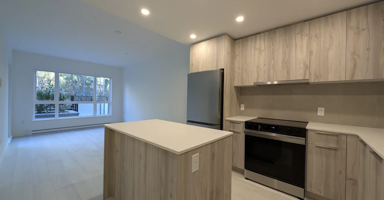 213-3594 Malsum Drive, North Vancouver, BC, V7G 0B5