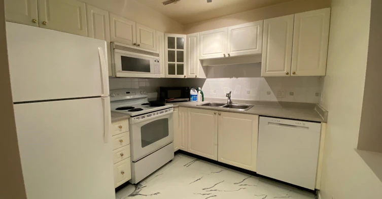 202-8100 Jones Road, Richmond, BC, V6Y 4B1 - 8
