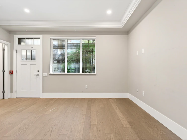 7523 Yukon Street, Vancouver, BC, V5X 2Y4 - 3