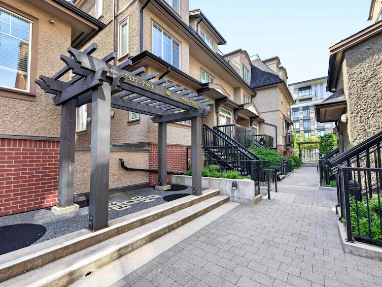 7523 Yukon Street, Vancouver, BC, V5X 2Y4 - 18