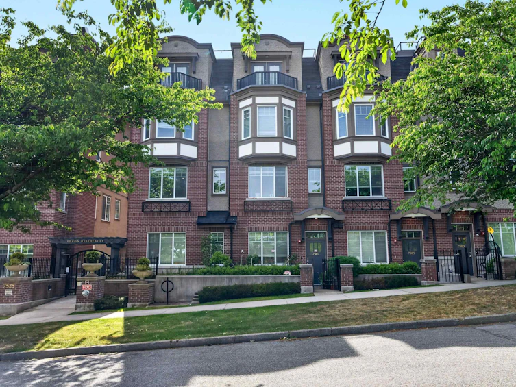7523 Yukon Street, Vancouver, BC, V5X 2Y4