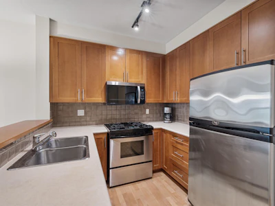 1207-4655 Valley Drive - 4