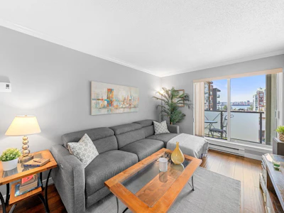 302-140 E 4th Street - 2