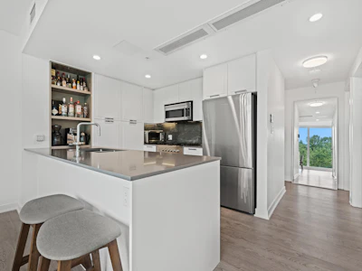 807-1401 Hunter Street - 2