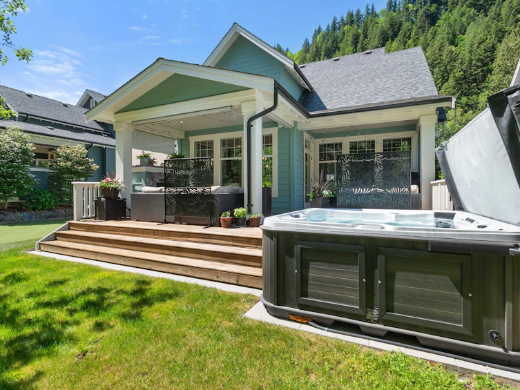 43284 Water Mill Way, Cultus Lake, BC, V2R 0Z4 - 2