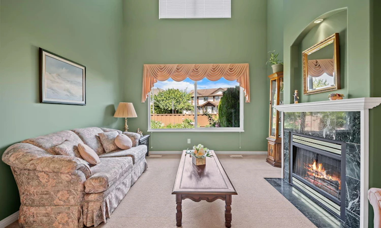 3-1370 Riverwood Gate