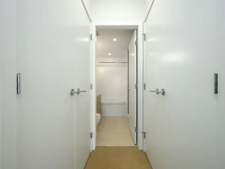 210-9150 University High Street, Burnaby, BC, V5A 0C5 - 26