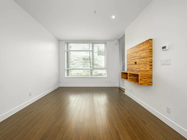 210-9150 University High Street, Burnaby, BC, V5A 0C5 - 10