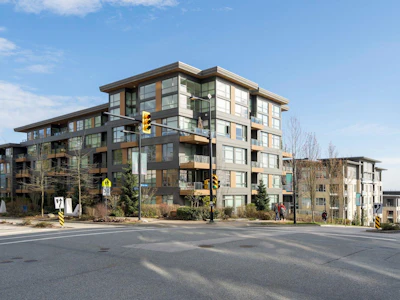 210-9150 University High Street - 2