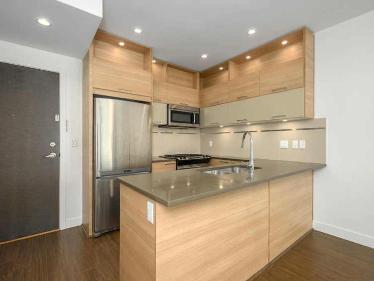 210-9150 University High Street, Burnaby, BC, V5A 0C5 - 18