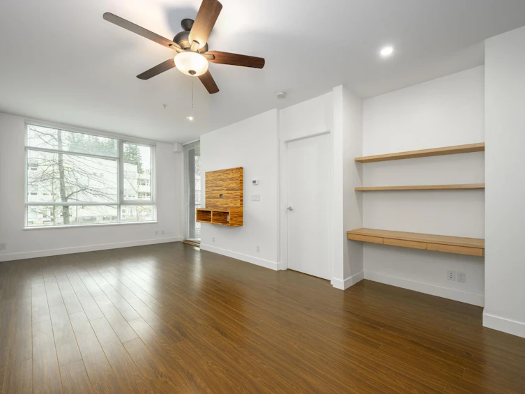 210-9150 University High Street, Burnaby, BC, V5A 0C5 - 8