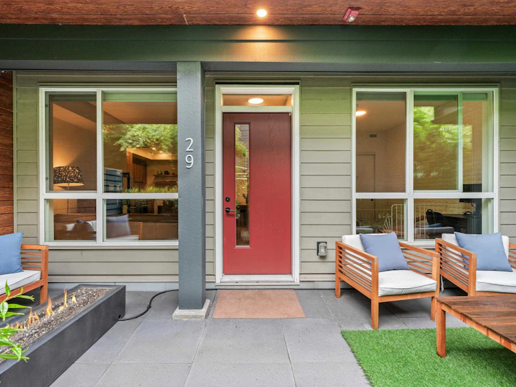 29-533 E 3rd Street, North Vancouver, BC, V7L 1G4