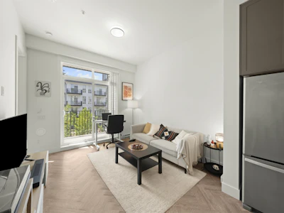 201-13933 105 Boulevard - 3