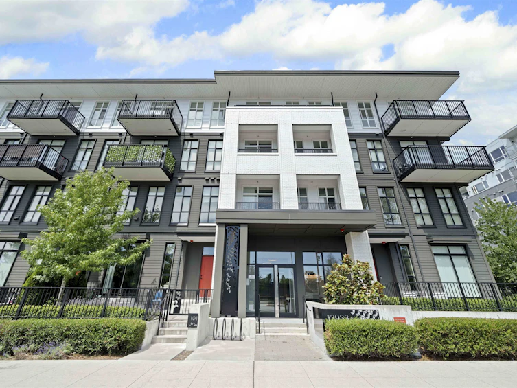 201-13933 105 Boulevard, Surrey, BC, V3T 0R6