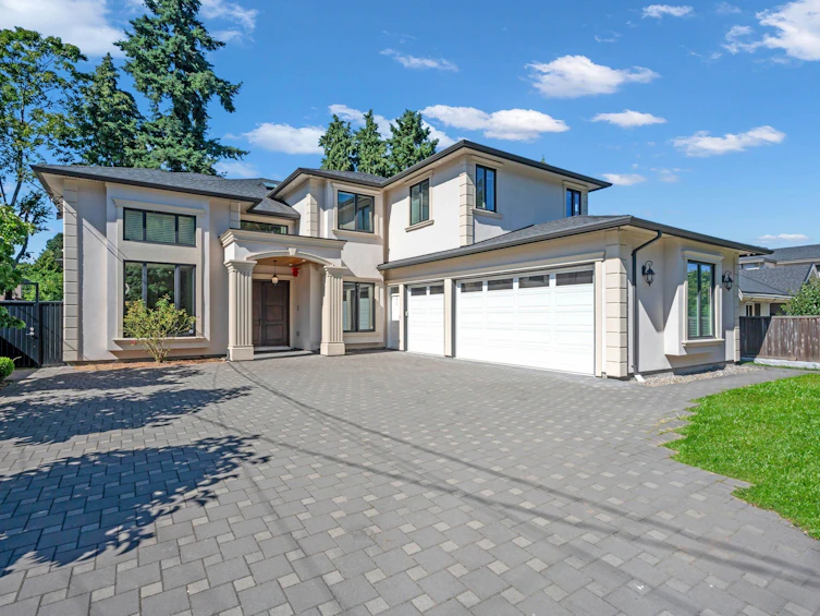 8351 Leslie Road, Richmond, BC, V6X 1E4