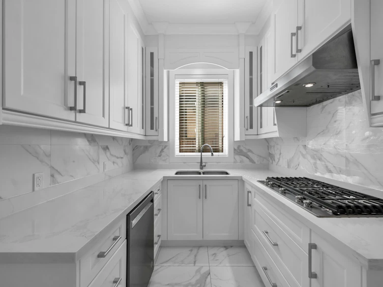 8351 Leslie Road, Richmond, BC, V6X 1E4 - 11