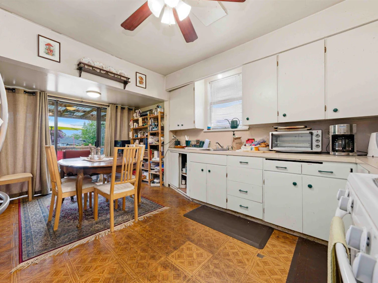 423 E 37th Avenue, Vancouver, BC, V5W 1E8 - 12