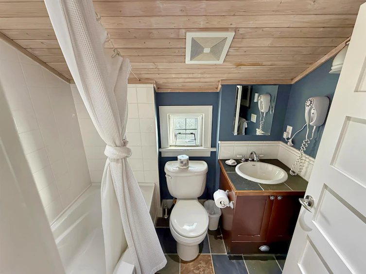 13C-2315 Mackinnon Road, Pender Island, BC, V0N 2M1 - 16