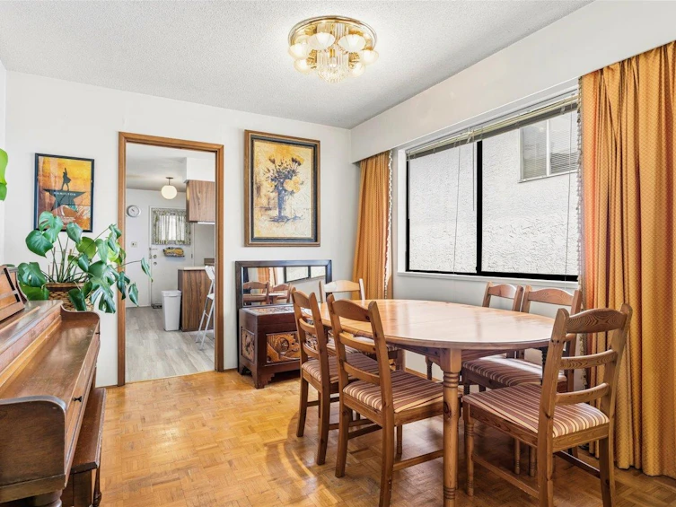 7611 Oak Street, Vancouver, BC, V6P 4A4 - 6