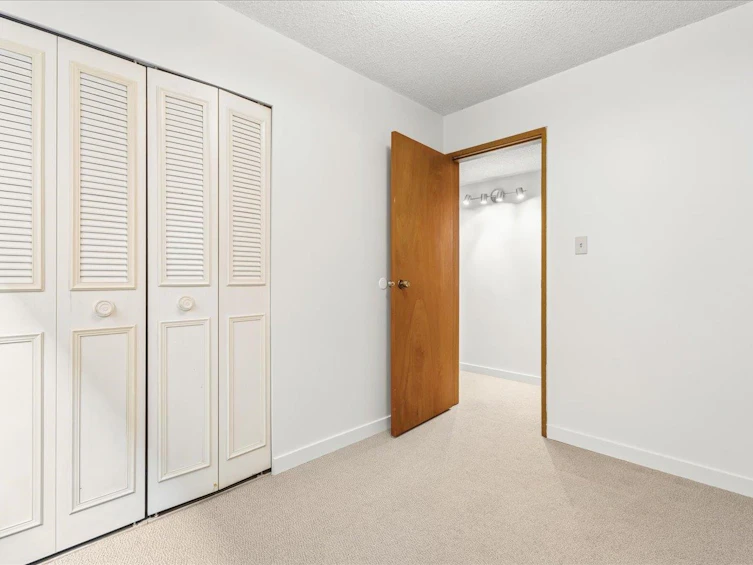 7611 Oak Street, Vancouver, BC, V6P 4A4 - 31