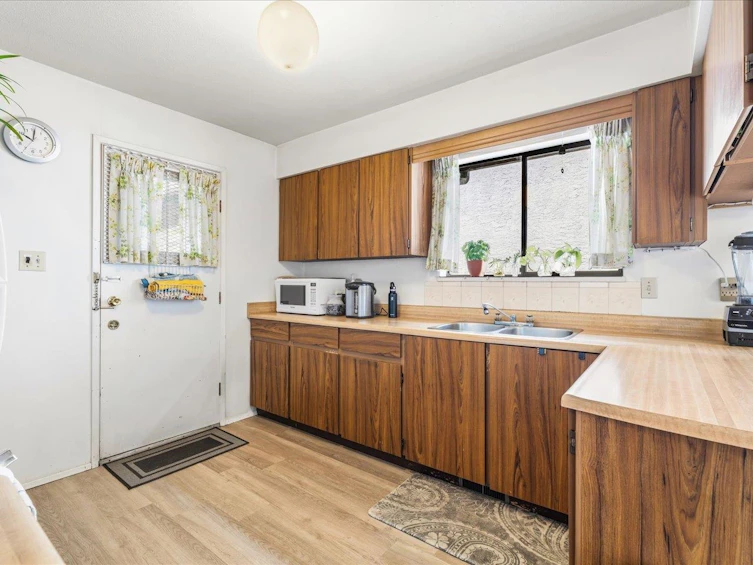 7611 Oak Street, Vancouver, BC, V6P 4A4 - 10