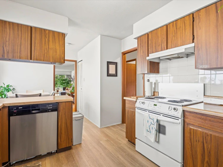 7611 Oak Street, Vancouver, BC, V6P 4A4 - 11