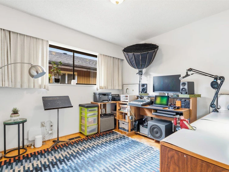 7611 Oak Street, Vancouver, BC, V6P 4A4 - 19