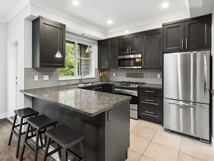 2-3025 Baird Road, North Vancouver, BC, V7K 2G5 - 7