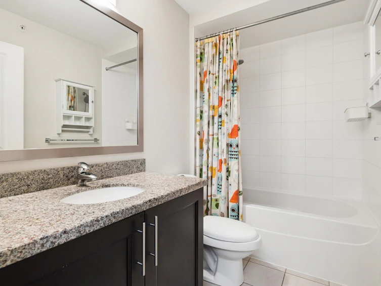 2-3025 Baird Road, North Vancouver, BC, V7K 2G5 - 25