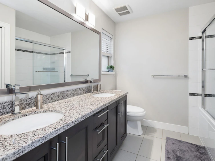 2-3025 Baird Road, North Vancouver, BC, V7K 2G5 - 22