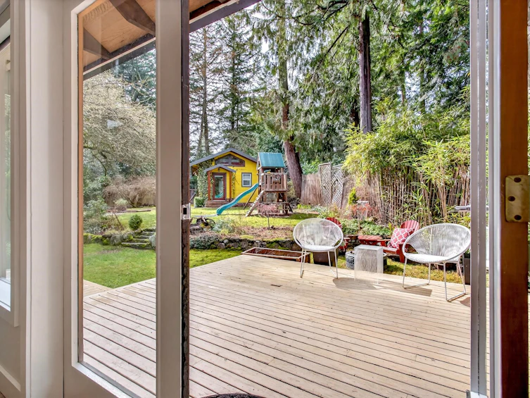 1255 Deer Walk, Bowen Island, BC, V0N 1G1 - 5
