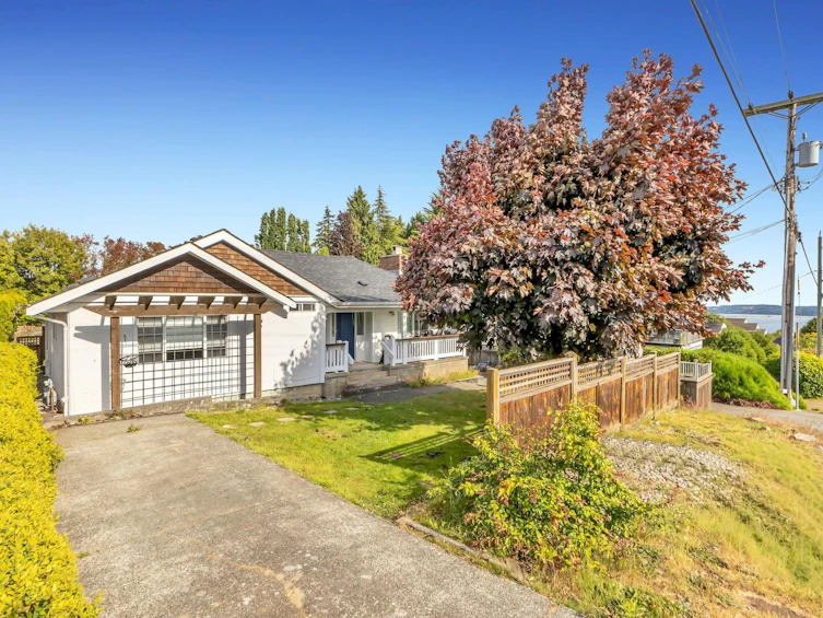 1154 Finlay Street, Surrey, BC, V4B 4K8