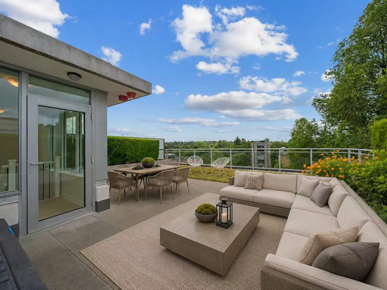 704-2565 Maple Street, Vancouver, BC, V7J 0C8