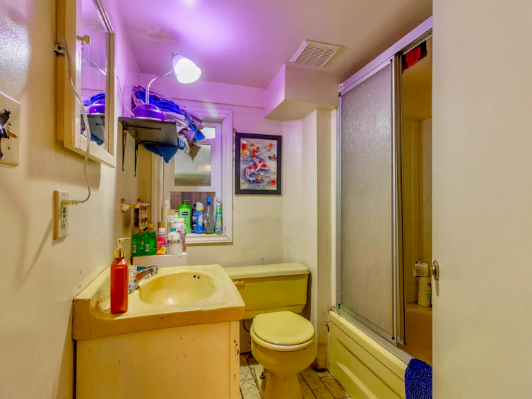88 Fell Avenue, Burnaby, BC, V5B 3Y2 - 5