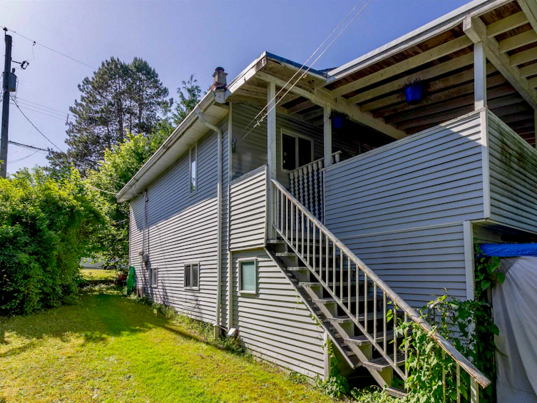 88 Fell Avenue, Burnaby, BC, V5B 3Y2 - 7