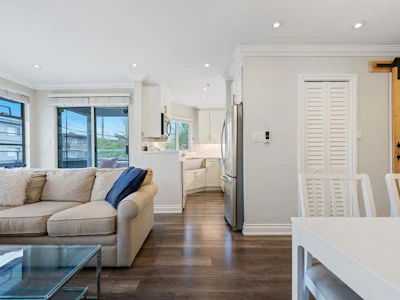 203-2287 W 3rd Avenue - 4