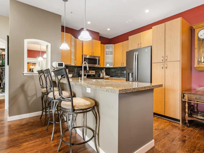 315-33485 South Fraser Way - 4