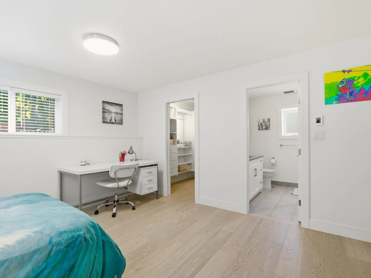 5222 Sarita Avenue, North Vancouver, BC, V7R 3M9 - 32