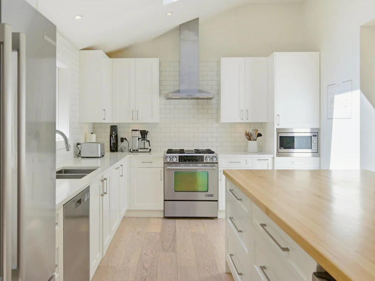 5222 Sarita Avenue, North Vancouver, BC, V7R 3M9 - 4