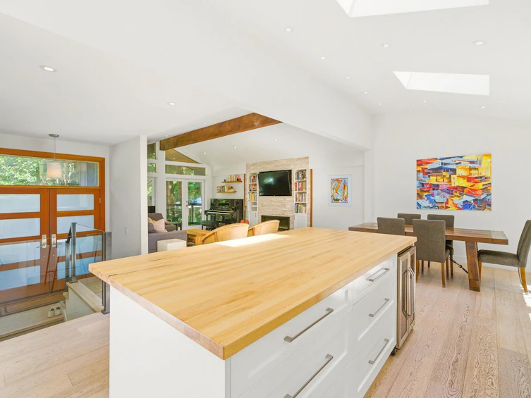 5222 Sarita Avenue, North Vancouver, BC, V7R 3M9 - 5